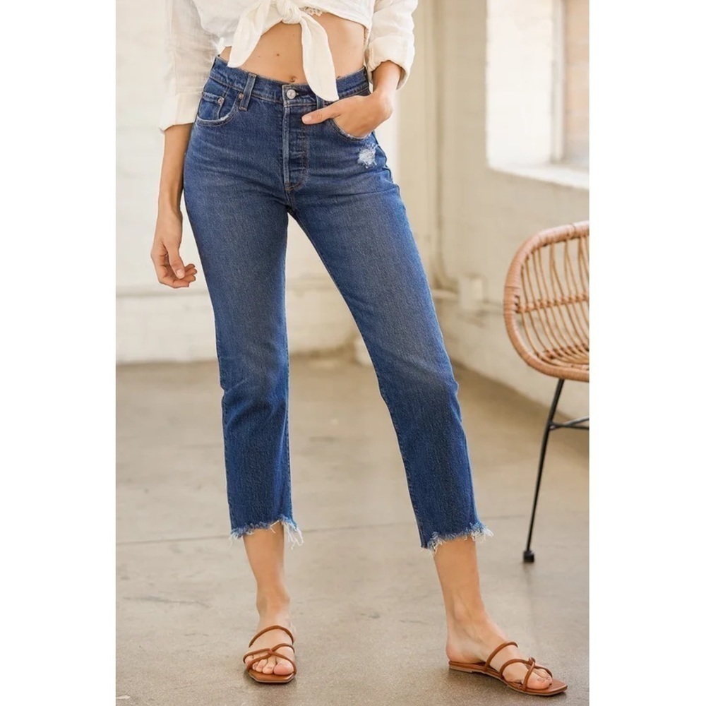 LEVI’S 501 Premium High Waisted Jeans Cropped Raw Hem in Charleston Fun